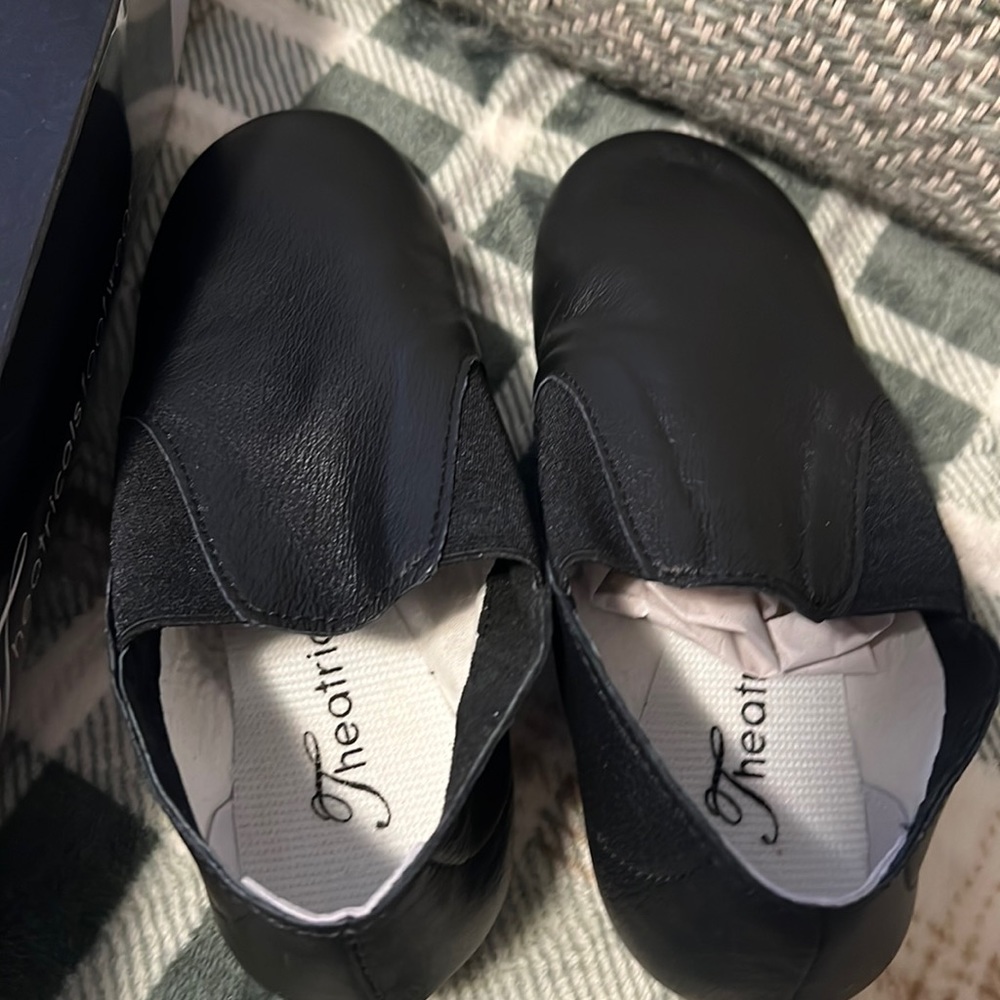 Theatrical footwear Jazz shoe size 7 never worn brand new in the box